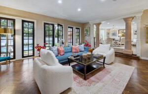 Sitting Room (Photo by Allie Beth Allman & Associates)