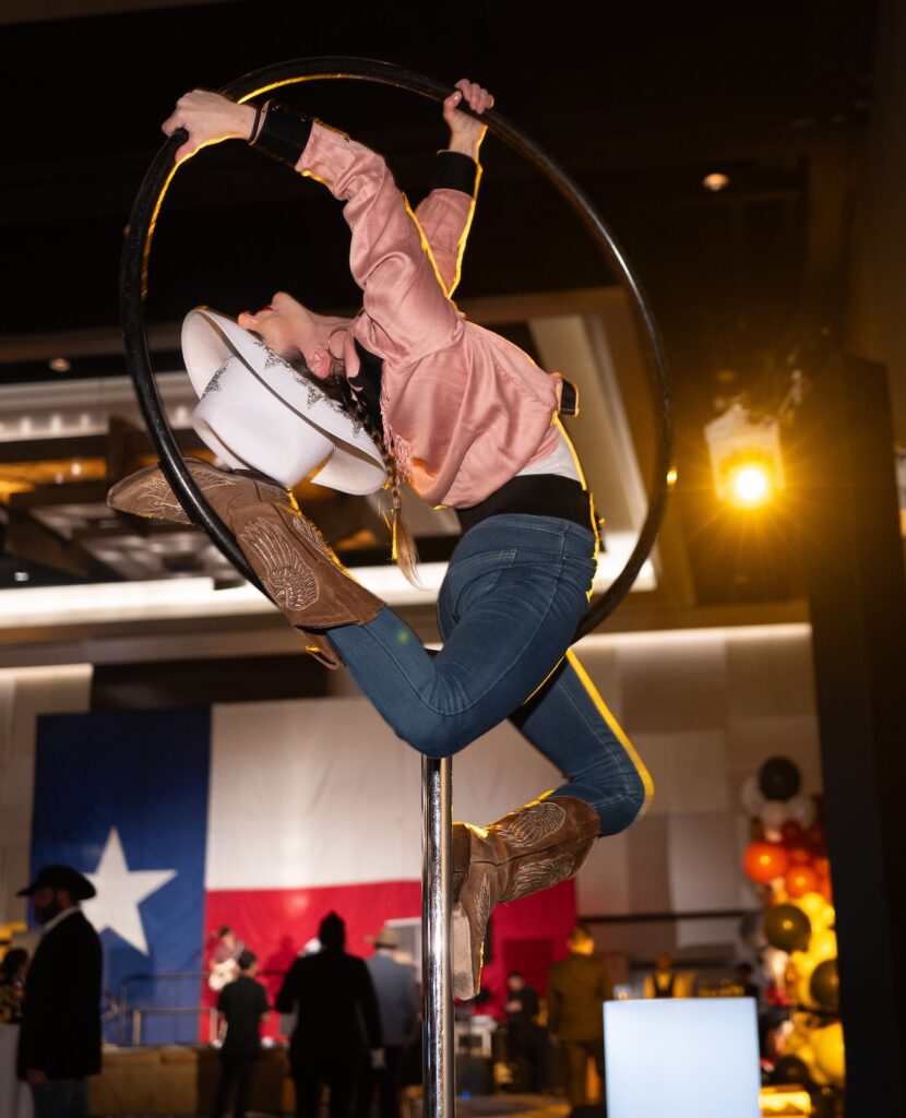 Aerialist in VIP – Daniel Ortiz