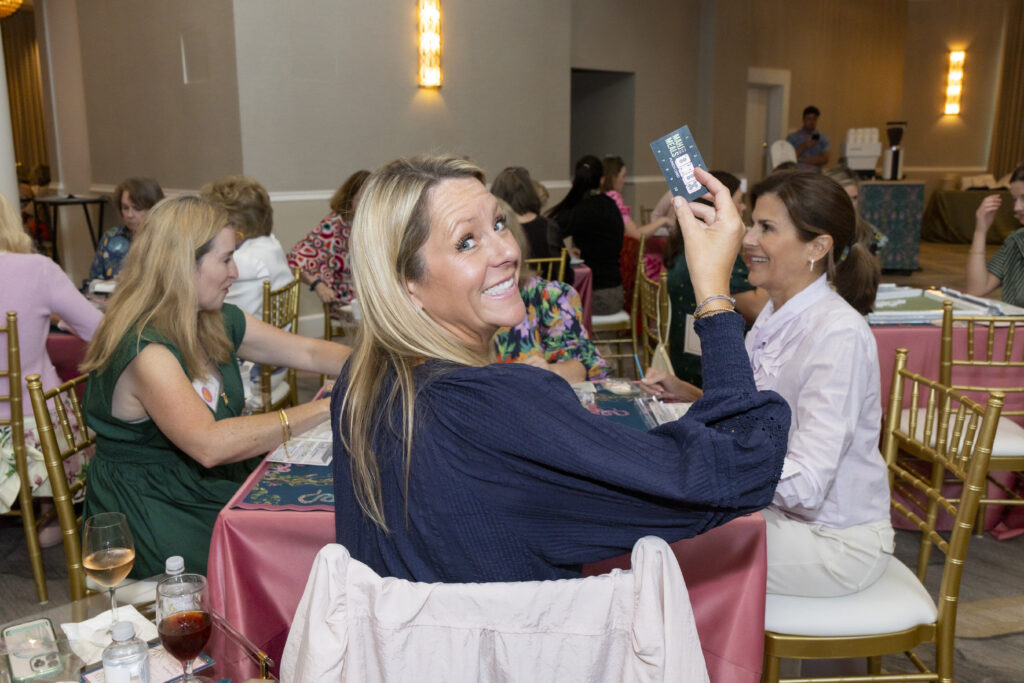 Ashley Fierer looking for her punch on her mahj win (Photo by Sharon Ellman, Ellman Photography)