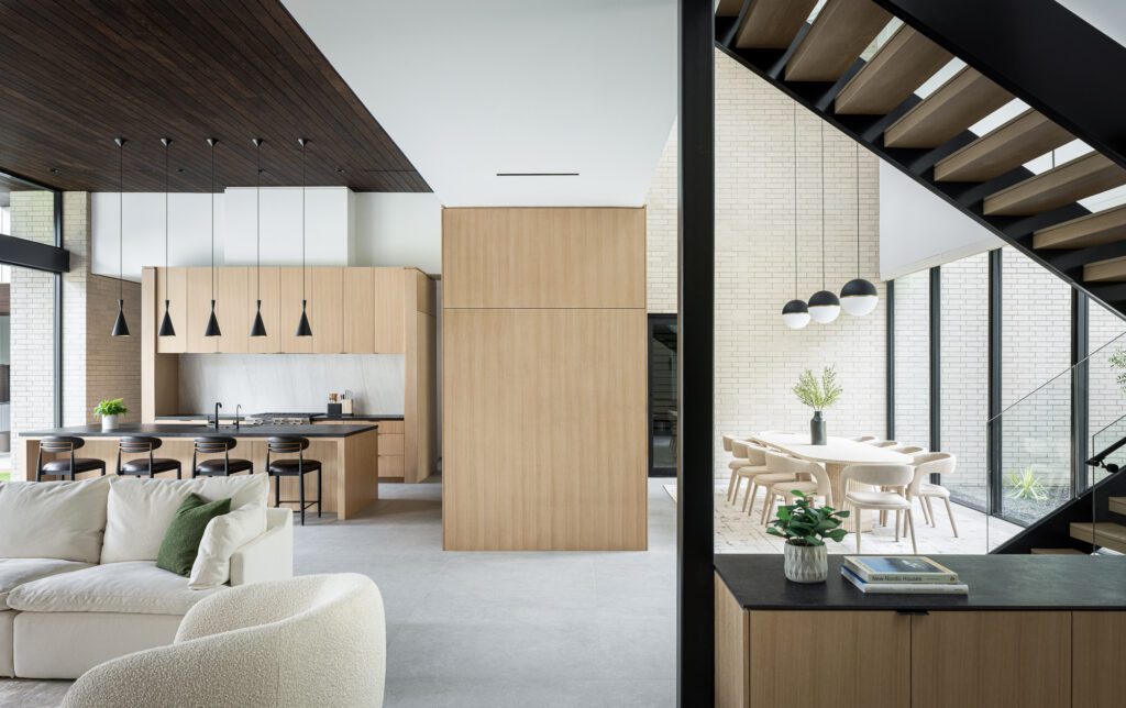 studioMET is constantly setting new benchmarks and shaping a new era of Houston residential architecture.