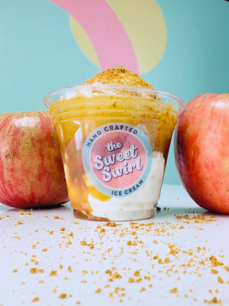 Enjoy the seasonal Apple Pie a la Mode sundae at Sweet Swirl for a limited time only. (Photo courtesy of Sweet Swirl)