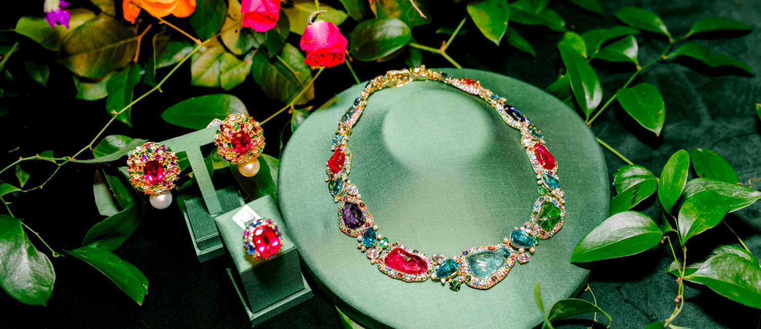Palette Collier by Margot McKinney (Photo by Canon Sawyer, Canon Elizabeth Photography)