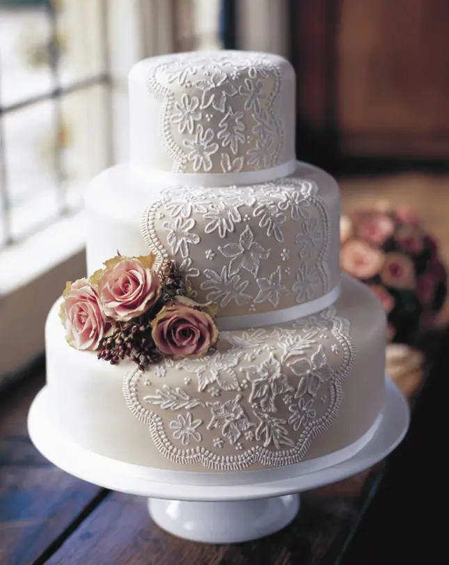 The Bridal Blue Book:* Wedding Cakes