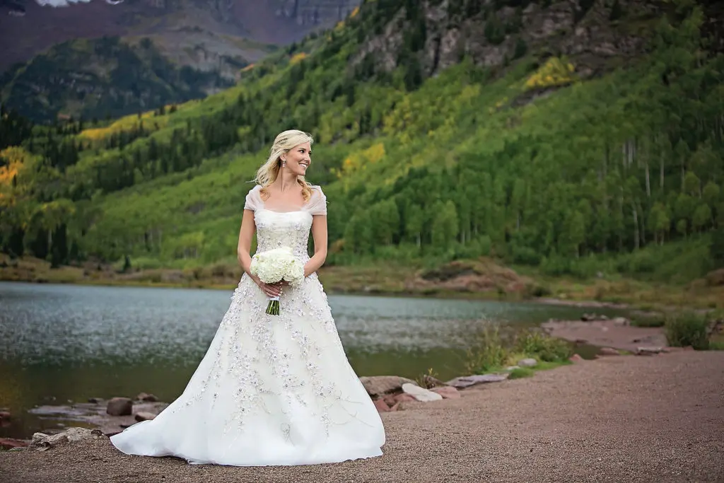 The Bridal Blue Book: Photographers