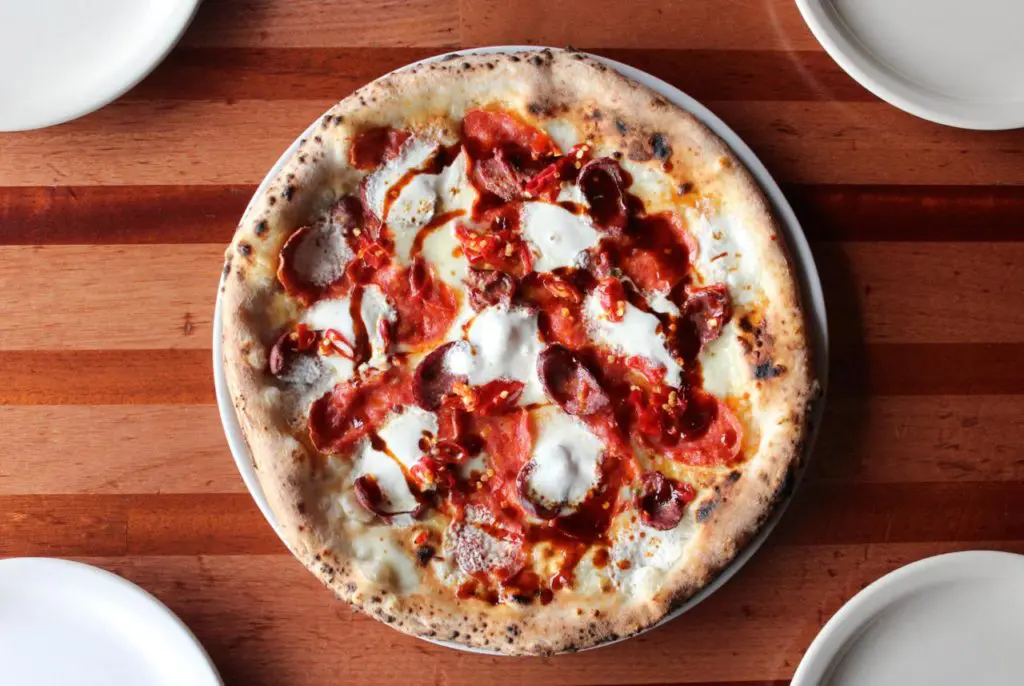 Clark Cooper Concepts Introduces Salt Air Seafood Kitchen • Pizza Invades Houston • Yellow Rose Distilling Toasts to Charity