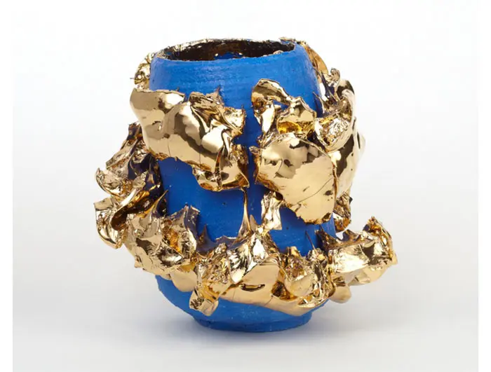 A Takuro Kuwata vase at Tomio Koyama, Frieze. Photo Tomio Koyama.