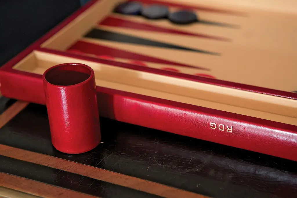 A passionate backgammon player, Gordon prefers tournament cases from New York-based T. Anthony — which he says have just enough space for a change of clothes.
