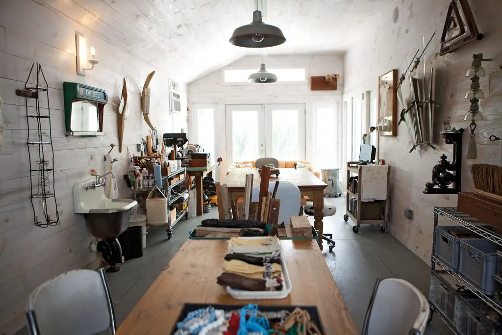 An expanse of studio. What more could an artist ask for? Cusack had her first party here
in May 2012, to celebrate its completion.