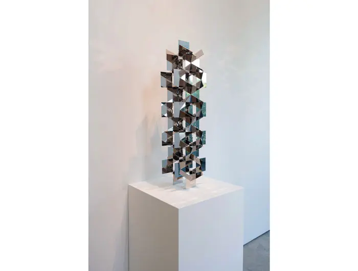 Francisco Sobrino’s kinetic sculpture, "Structure Permutationnelle," 1963/2014.