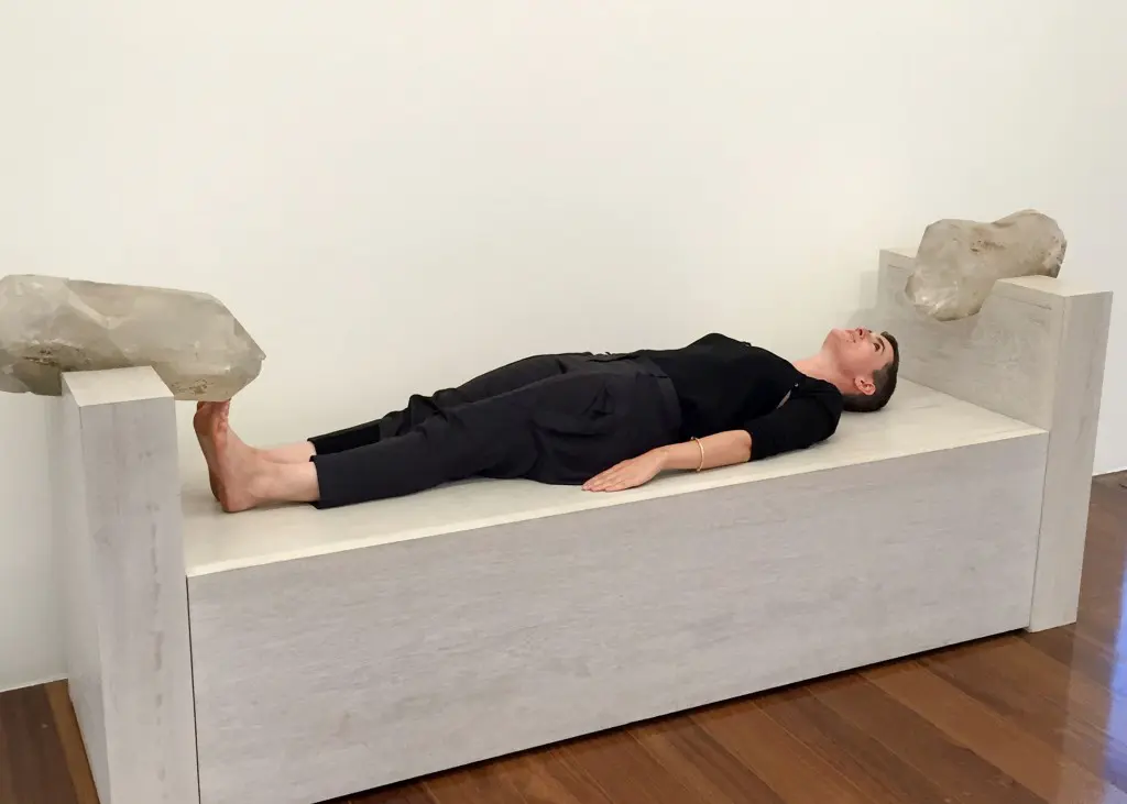 Creative use of a Marina Ambramovic bench at Luciana Brito Galeria São Paulo