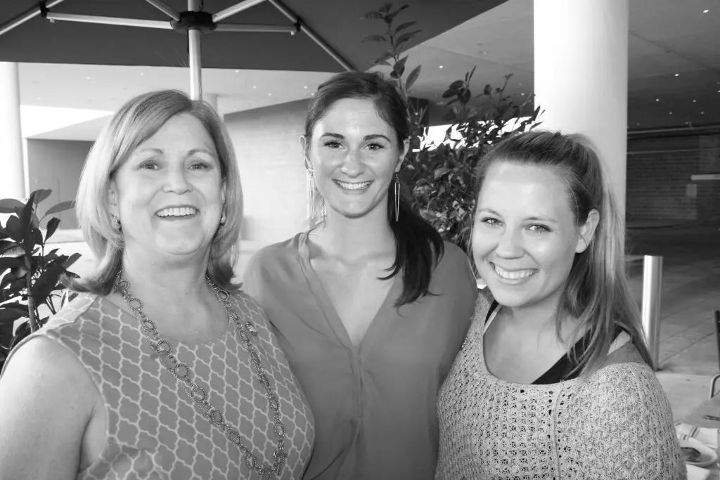 Theta Charity Antiques Show Toasts the Designers Walk, 09.23.2015