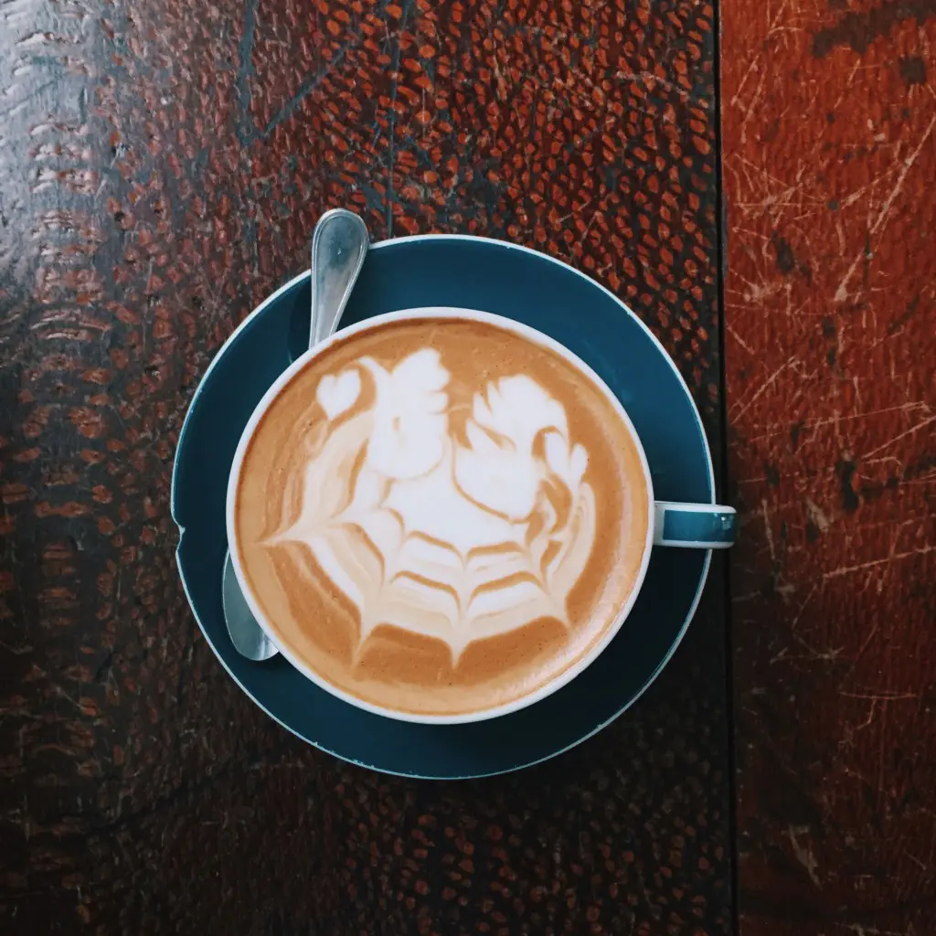 For beautiful latte art and smooth coffee, try Southside Espresso. This latte features two swans in a pool of water. (Photo by Faith Nguyen)