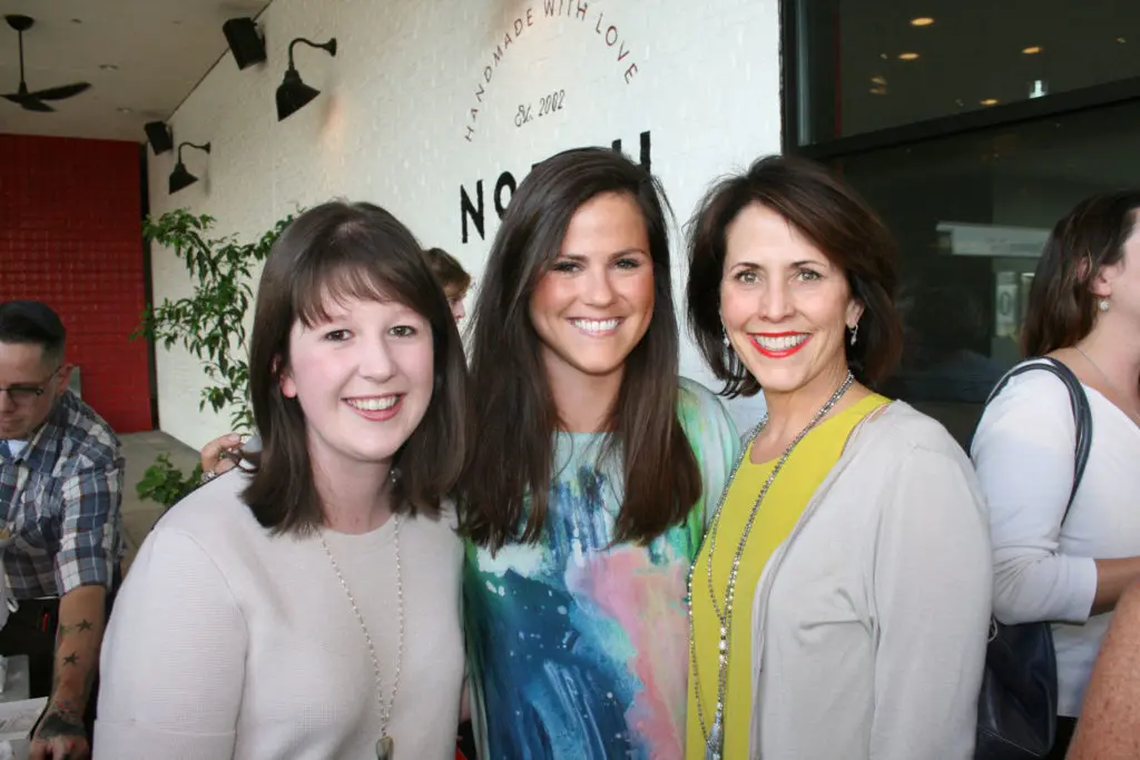 Renowned Sorority Antiques Show Celebrates Interior Designers at Hot New Restaurant