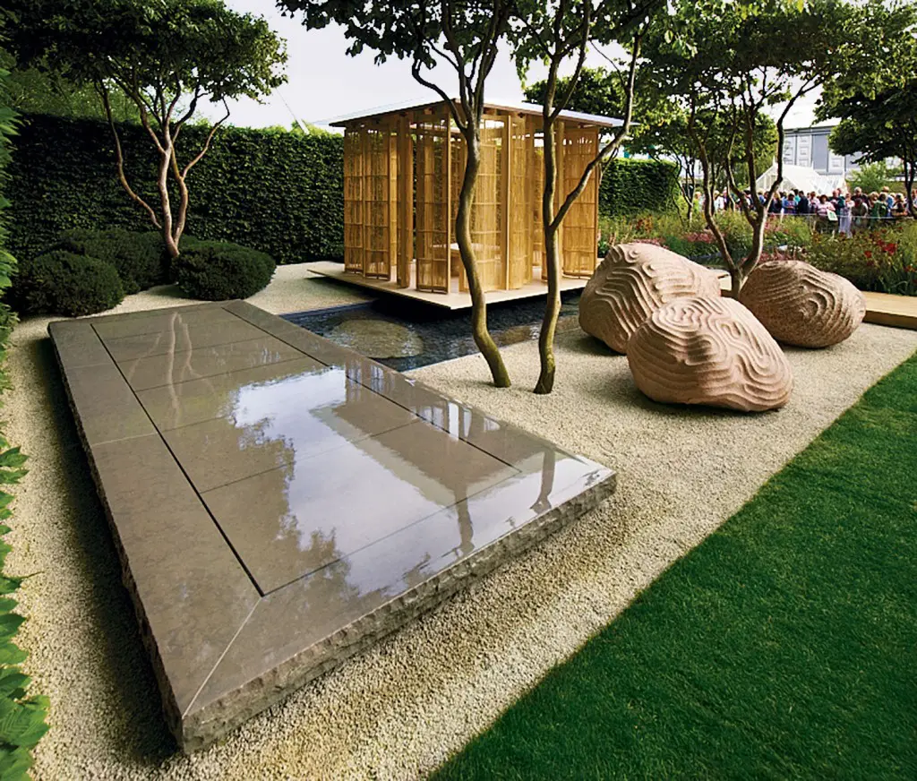 Giubbilei work: View of the Chelsea Flower Show 2011’s Gold-Medal garden. (Garden images Steven Wooster, © Luciano Giubbilei)