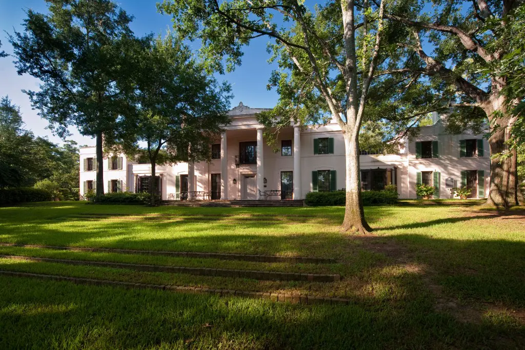 Bayou Bend Collection and Gardens, now part of the Museum of Fine Arts, Houston, represents the collecting acumen of the late Miss Ima Hogg. (Photo by Robb Williamson)