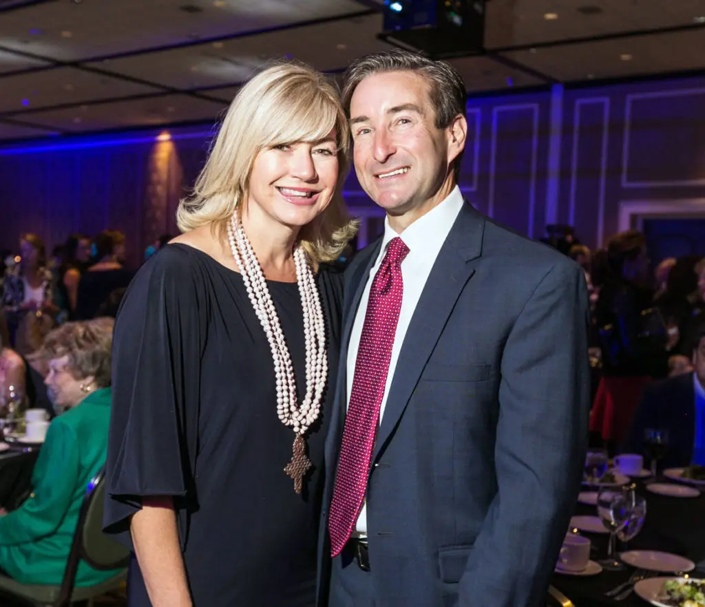 Record $1.3 Million Raked In At Dallas Leadership Award Dinner: Sellout Crowd Gives Methodist a Major Boost