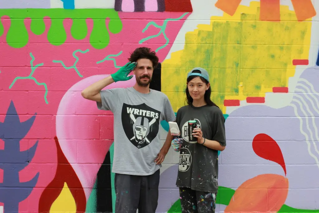 Zosen is from Argentina, while Mina Hamada hails from Japan. Both work together in Barcelona. (800 Chartres)