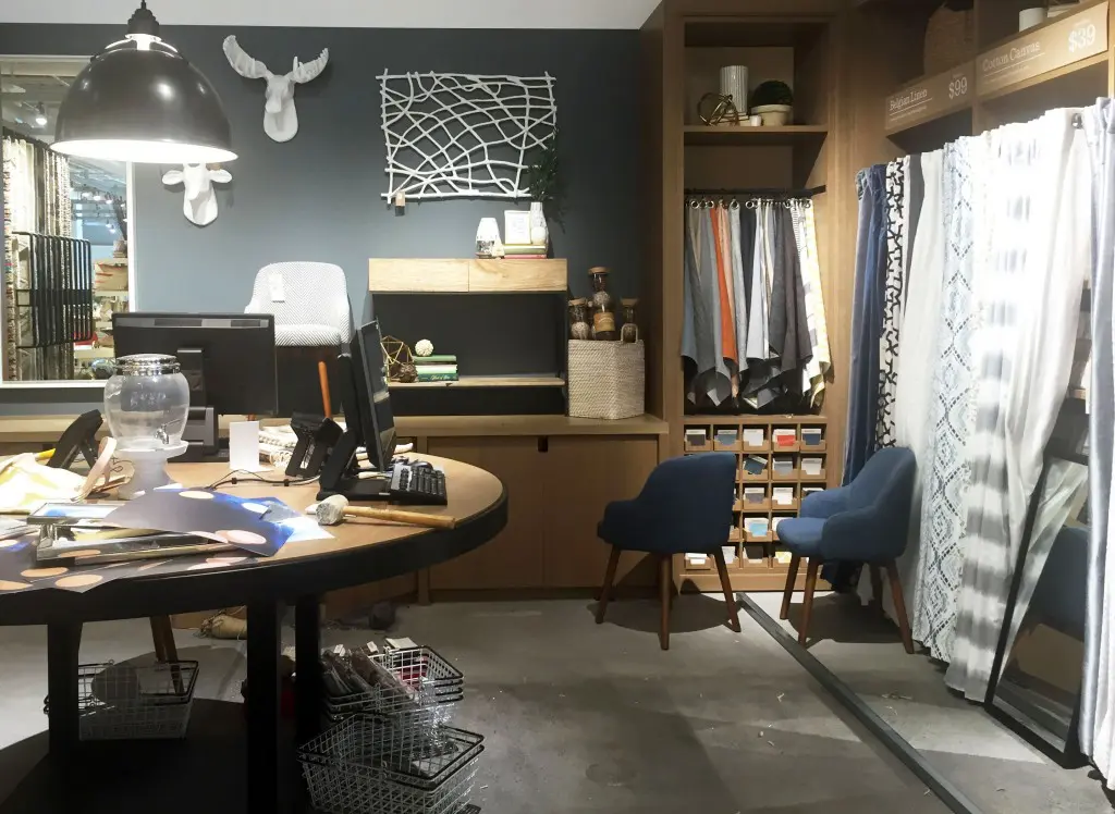 West Elm's Design Lab — your go-to design concierge. 