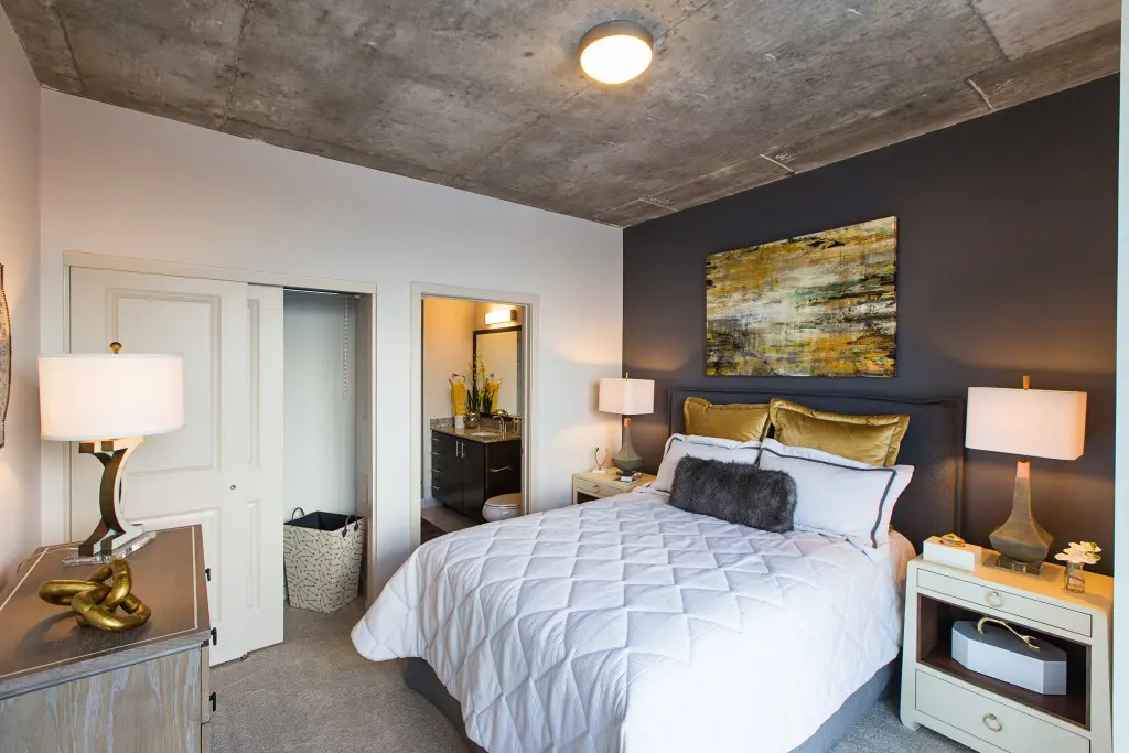 One bedroom unit