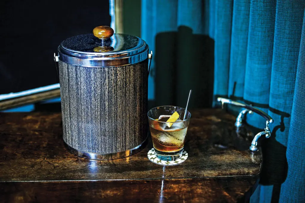 Here Are Your Perfect Hosting Must-Have Gifts: It’s Not Too Late for Holiday Shopping!