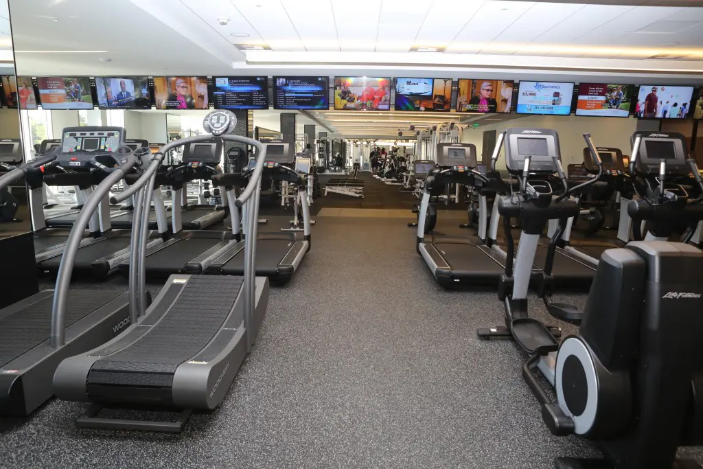 There's no shortage of TVs in the gym's cardio center. 