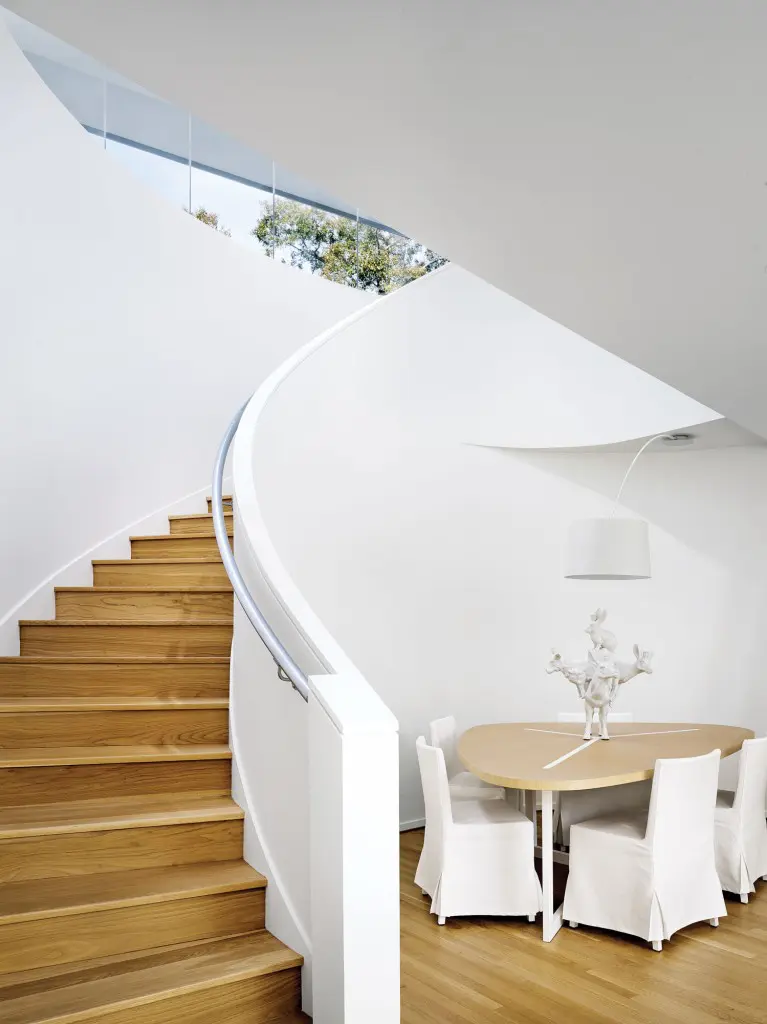 Designer Jan Strickland’s dining room in her Houston home, from PaperCity April 2015