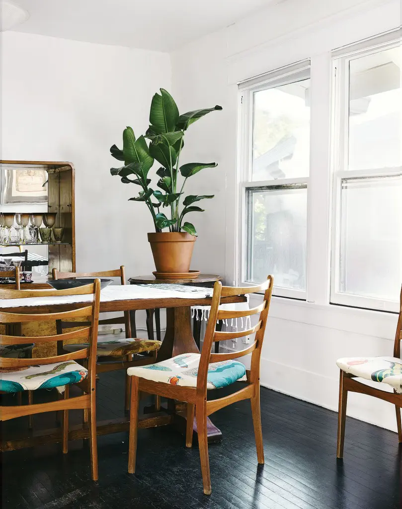 The Siegel-Gardner dining room.