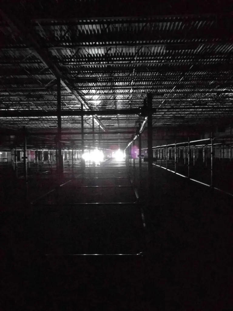 Paris-based Nonotak — a collaboration between illustrator Noemi Schipfer and musician Takami Nakamoto — transformed a industrial warehouse into a jarring, dynamic spectacle that provided a performative environment for Day For Night.