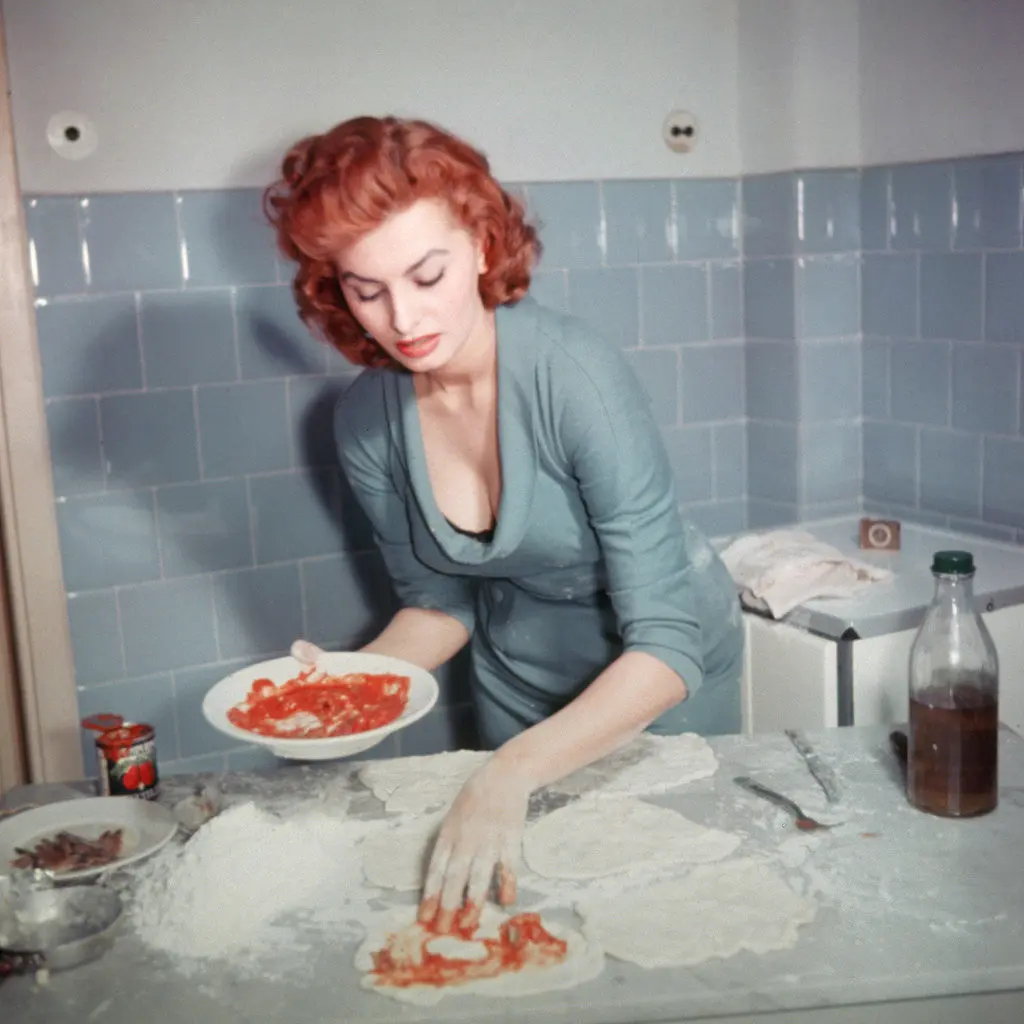 Star Wars Cult Truths, the Olive Oil Diet and the New Christmas Countdown: What We’re Reading