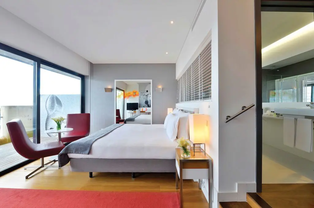 The hotel’s heritage is mixed with a modern architectural
restoration.