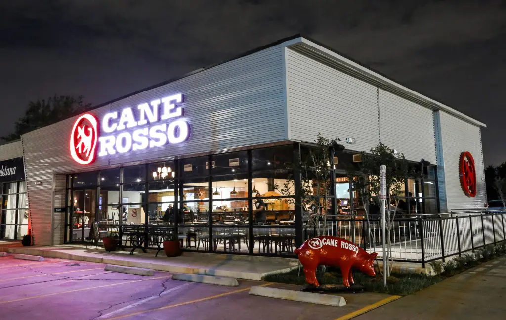 Dallas-based Neapolitan pizzeria Cane Rosso is now open in The Heights. 