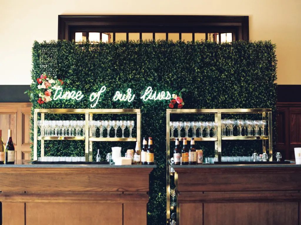 Guests had the time of their lives sipping beer, wine, and cocktails. (Photo by Michelle Boyd Photography)