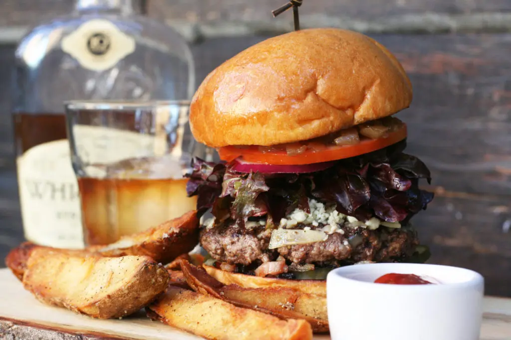 New Throwback Restaurant in The Heights Comes from Team Behind a River Oaks Hotspot: A Fun Return to 1980s Eating?