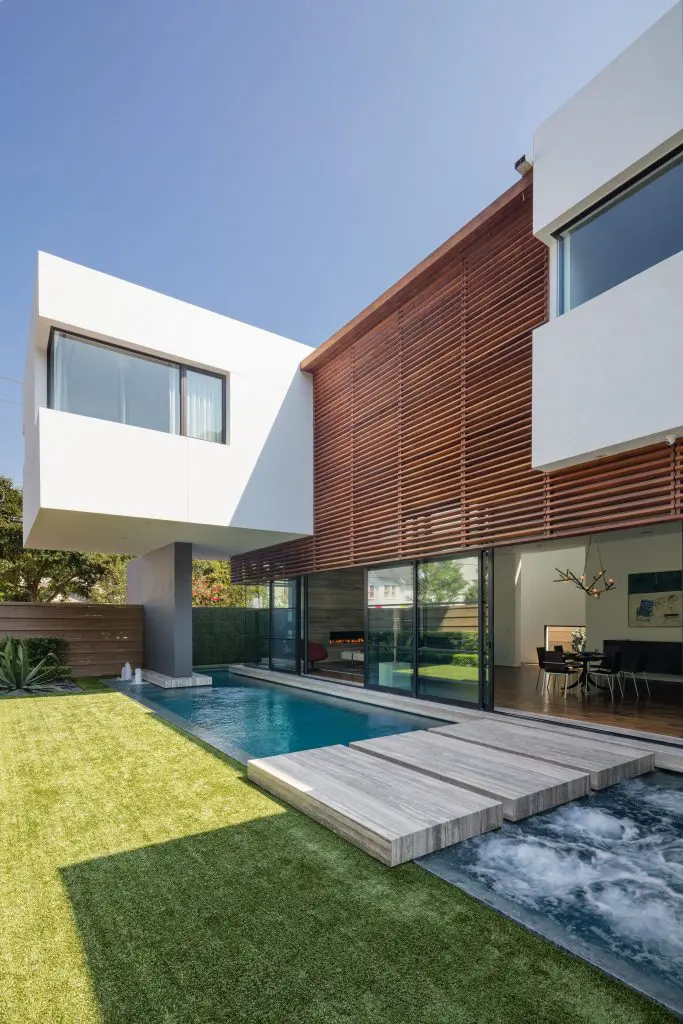 No matter how big or small your home is, its air conditioning is beyond crucial in Houston.