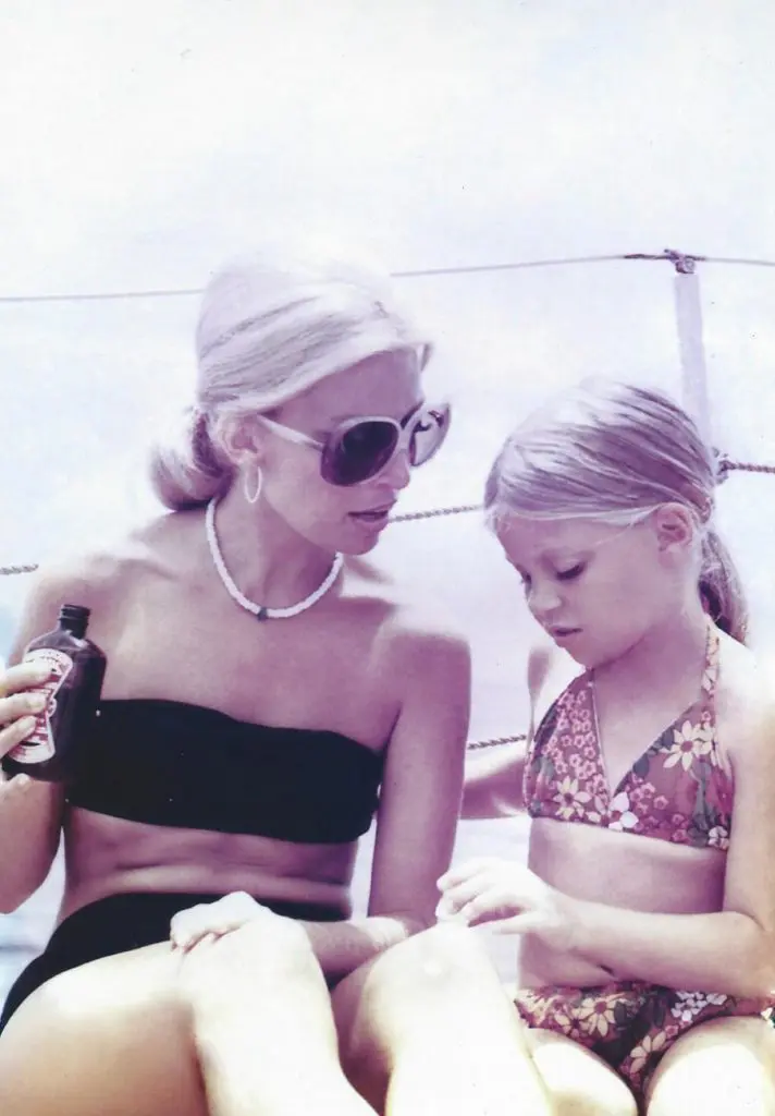 Jan and Susanna in Maui, 1974 (Photo courtesy Jan Showers)