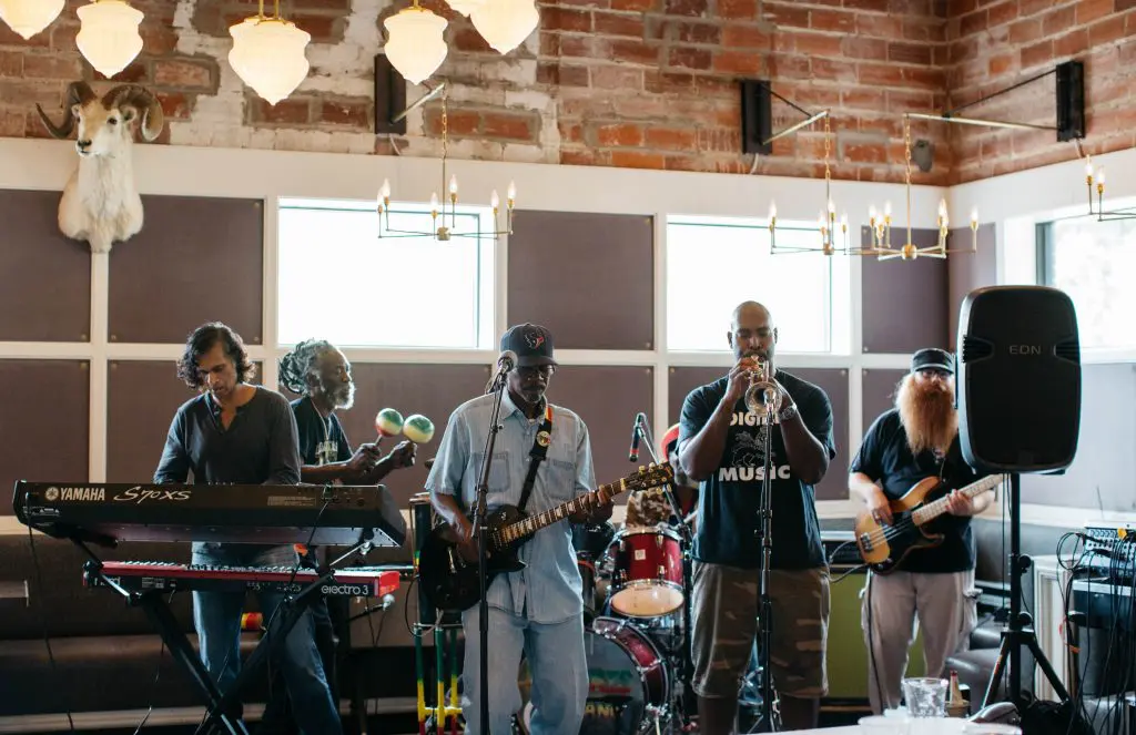 Local band Indiginis delivered upbeat reggae music. 