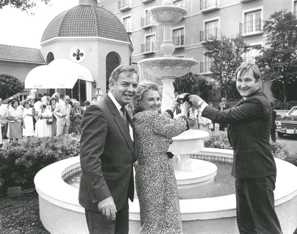 Legendary Businesswoman, Oil Heiress and Kind Social Force Dies in Dallas: How Caroline Rose Hunt Changed the City and Hotels Forever While Living in a Small One Bedroom Suite