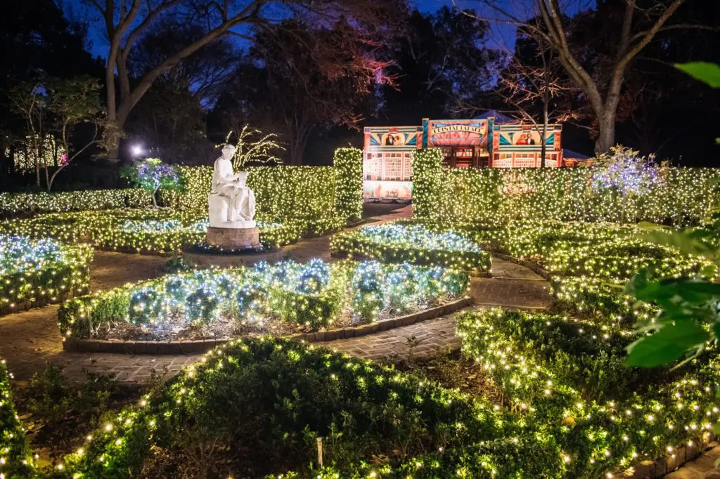A New Christmas Village is Rising in Houston: Snowballs, Trains, Live Actors and Plenty of Shopping