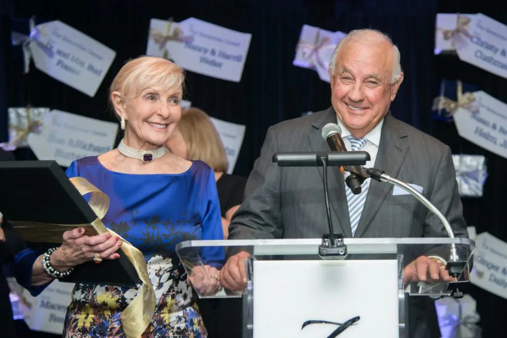Famed Houstonian Opens Up About Her Struggle with OCD, Captivates a Packed Hotel Ballroom