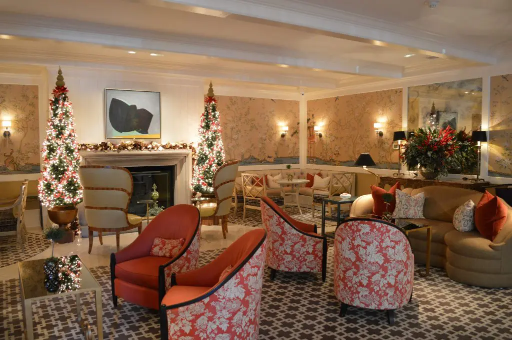 The festive lobby of The Rosewood Mansion on Turtle Creek