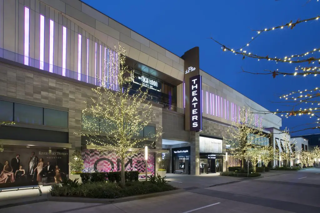 iPic Theater at River Oaks District 