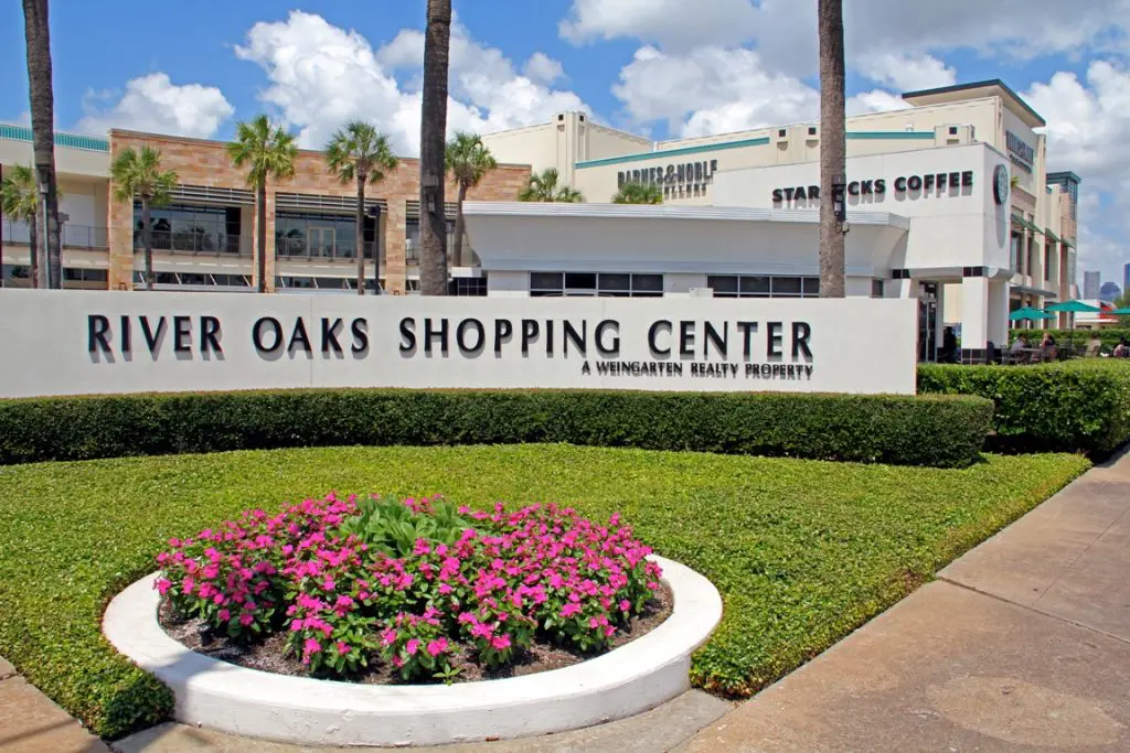 River Oaks Shopping Center 
