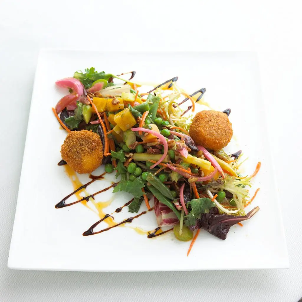 Farm-to-Fearing's salad