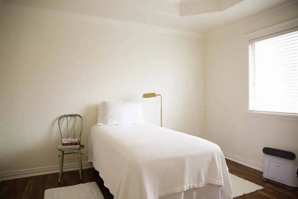 The Koran and a volume on
Gandhi in a chair in Prince’s
monastic bedroom