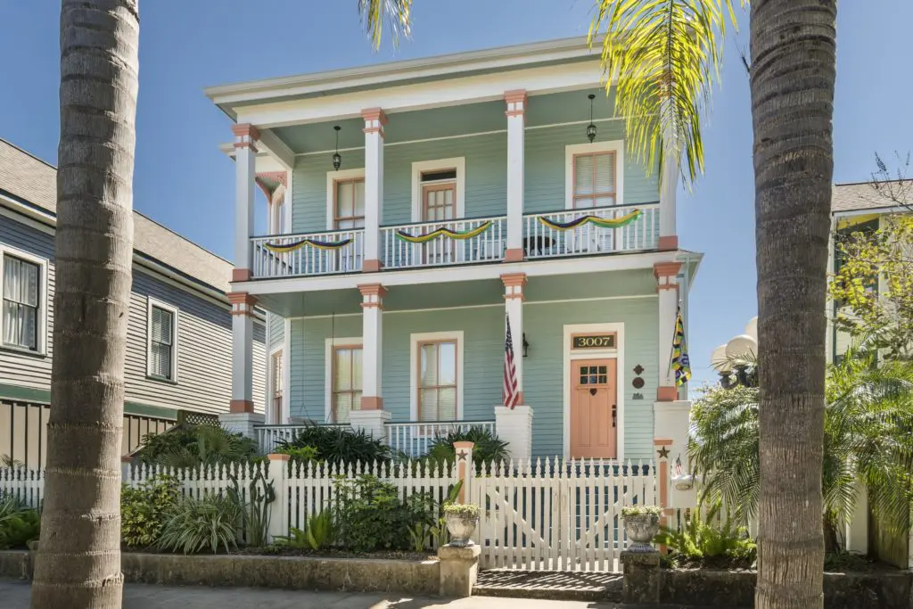 3007 Ave P on the Galveston Historic Homes Tour. Photo by Illumine Photographic Services.