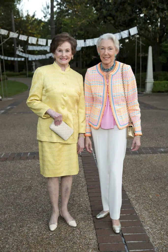 Ann Trammell, Lynda Underwood