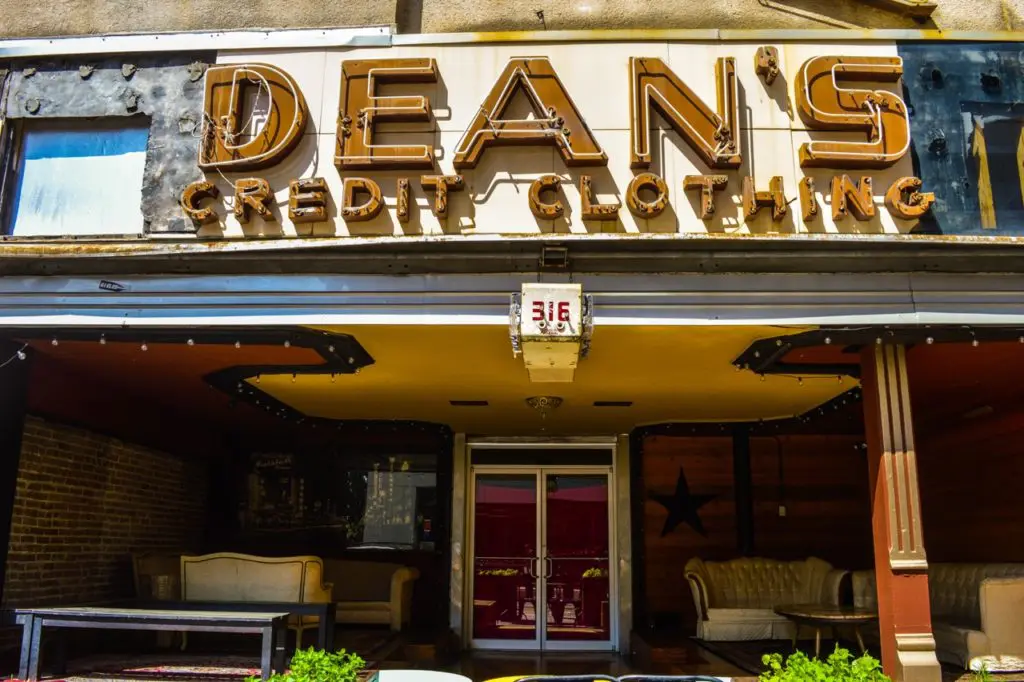Dean's Downtown is another historic bar in Houston.