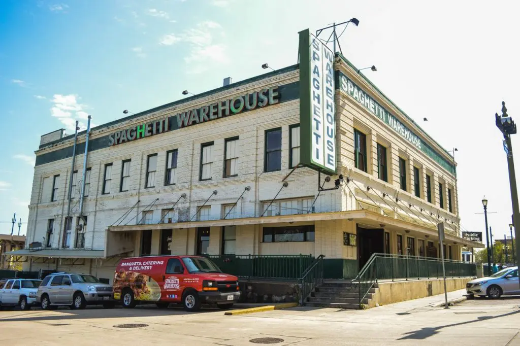Spaghetti Warehouse does not look so different today.