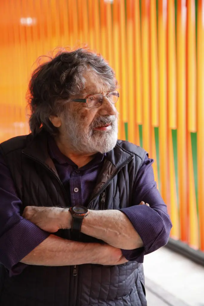 The late master of "Chromosaturation" and the toast of three continents, Carlos Cruz-Diez, was one of the artists most identified with Sicardi | Ayers | Bacino. (© Photo Rafael Guillén / Articruz)