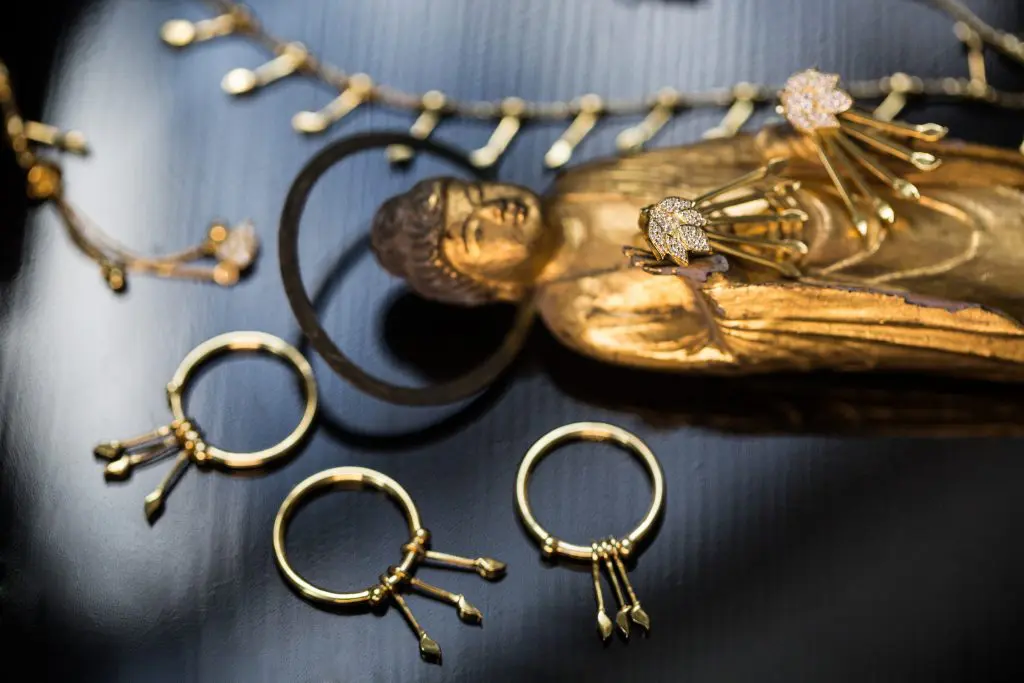 Katie Scott x Vicente Wolf Agapi collection
